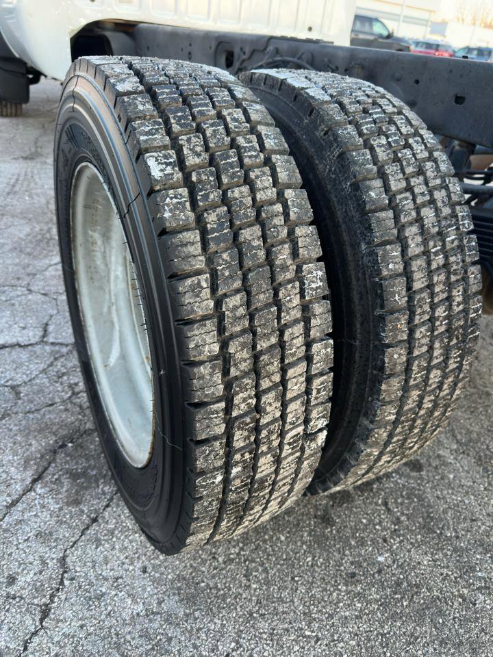 Used 2008 Ford F550 4x4 Regular Cab Super Duty image 10