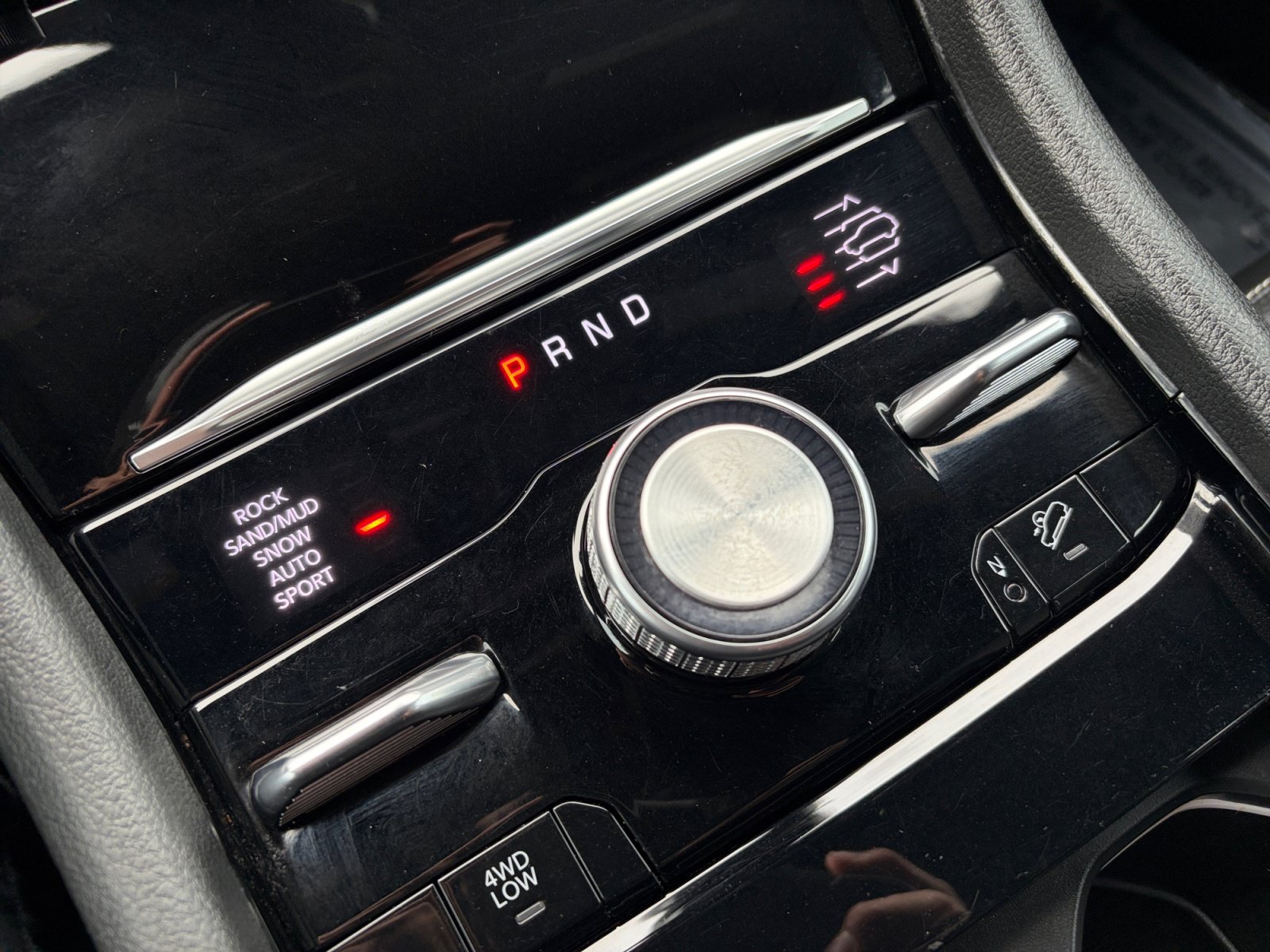 Used 2023 Jeep Grand Cherokee L Overland AWD/4WD image 26