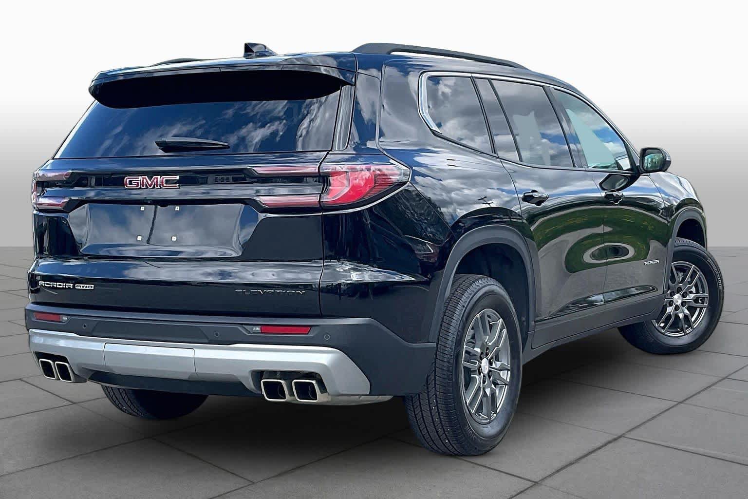 Used 2025 GMC Acadia Elevation AWD/4WD image 12