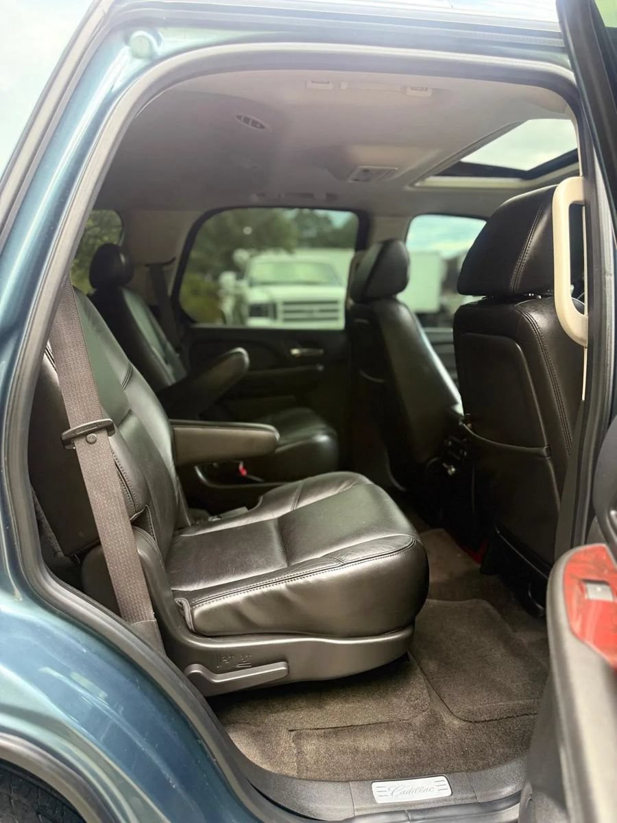 Used 2008 Cadillac Escalade AWD image 21