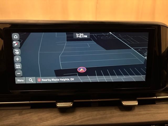 Used 2024 Kia Carnival EX FWD image 17