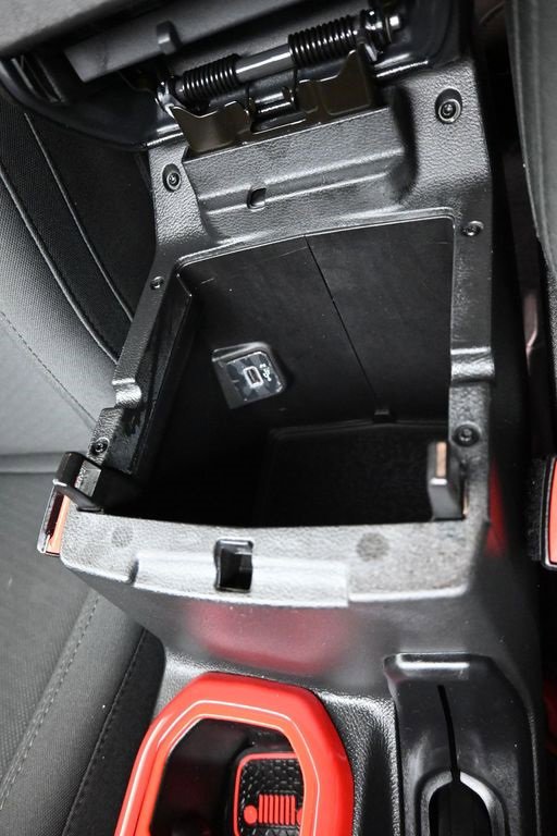 Used 2022 Jeep Wrangler Sport image 26
