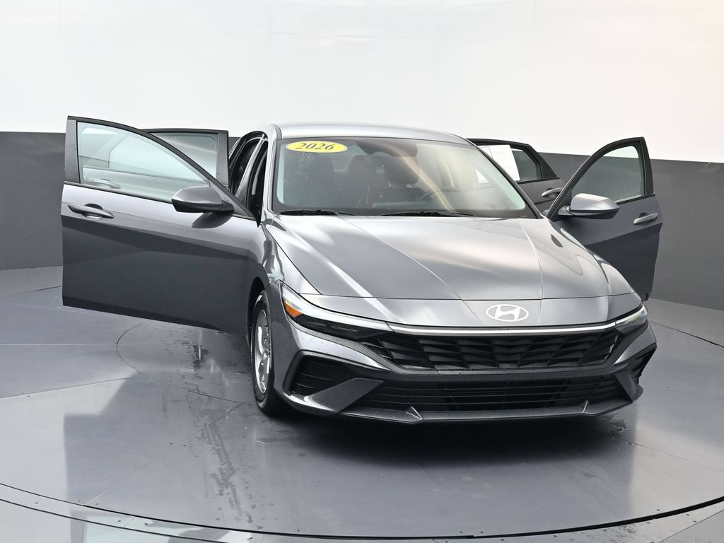 Certified 2026 Hyundai Elantra SE FWD image 30