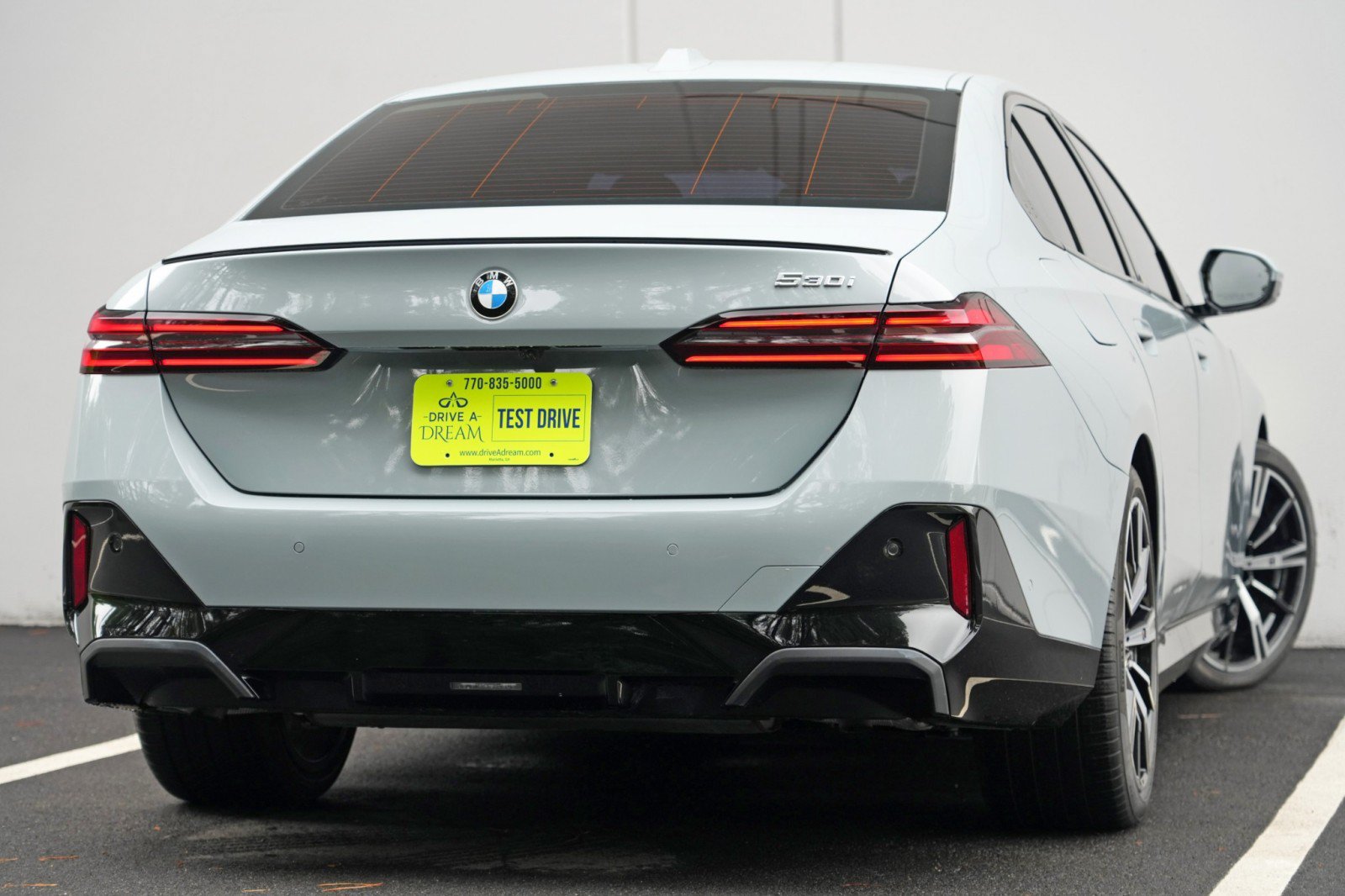 Used 2024 BMW 530i w/ M Sport Package RWD image 5