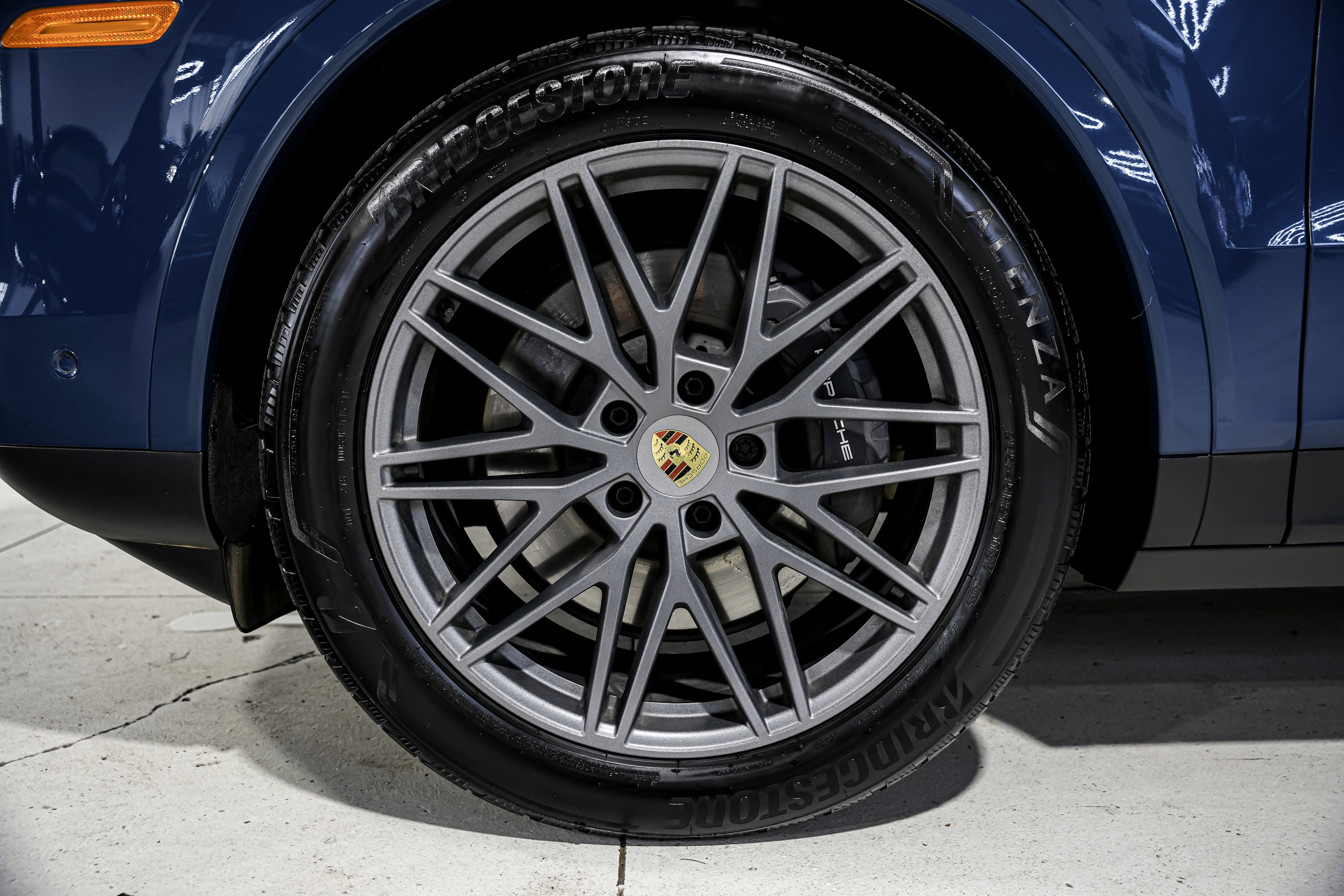 Used 2024 Porsche Cayenne Coupe image 54