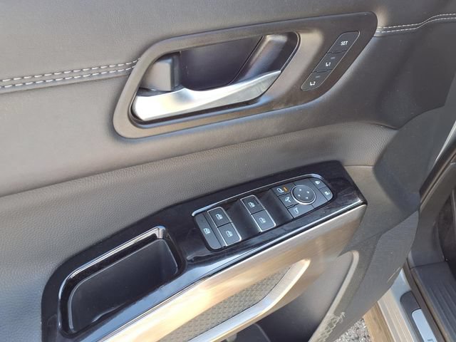 Certified 2025 Nissan Pathfinder Platinum FWD image 18