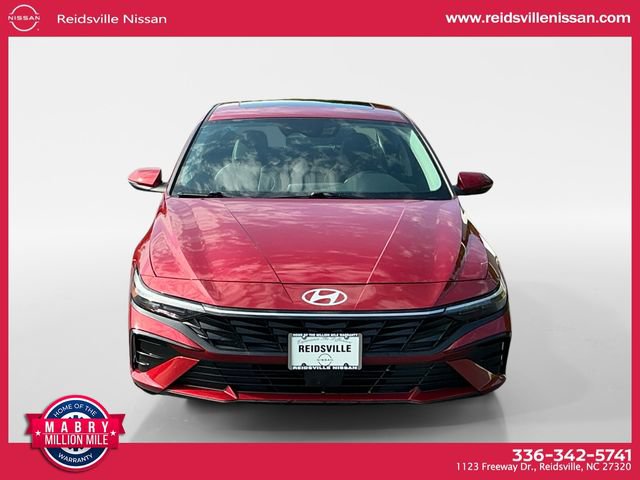 Used 2025 Hyundai Elantra Limited FWD image 9