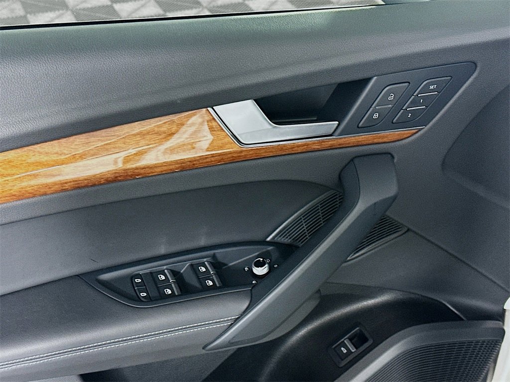 Used 2023 Audi Q5 2.0T Premium Plus image 24