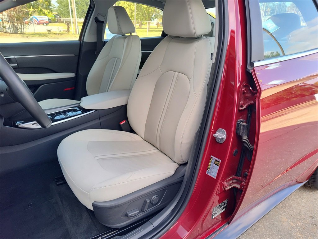 Used 2023 Hyundai Sonata SEL w/ Convenience Package image 19