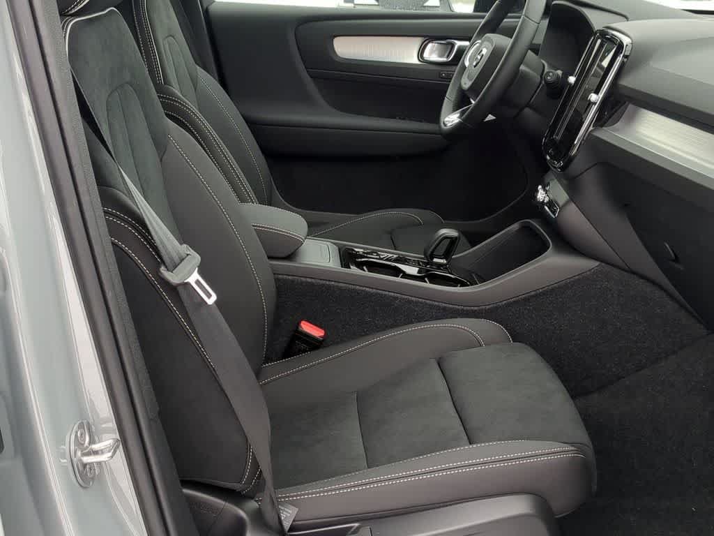 Used 2026 Volvo XC40 B5 Ultra w/ Protection Package Premier AWD/4WD image 21