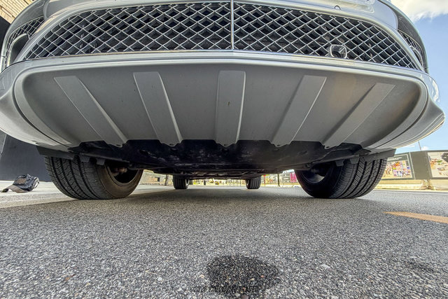 Used 2021 Bentley Bentayga AWD/4WD image 56