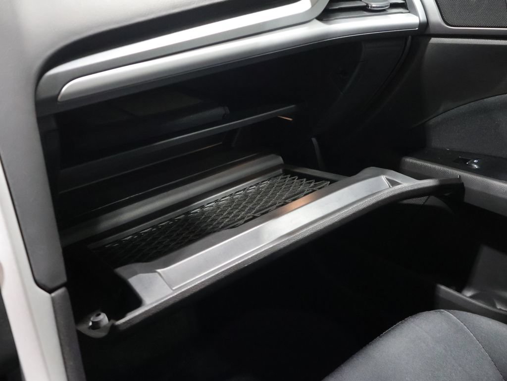 Used 2016 Ford Fusion SE FWD image 30