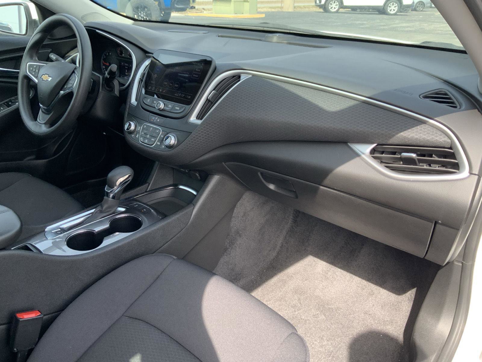 Used 2024 Chevrolet Malibu LT image 53