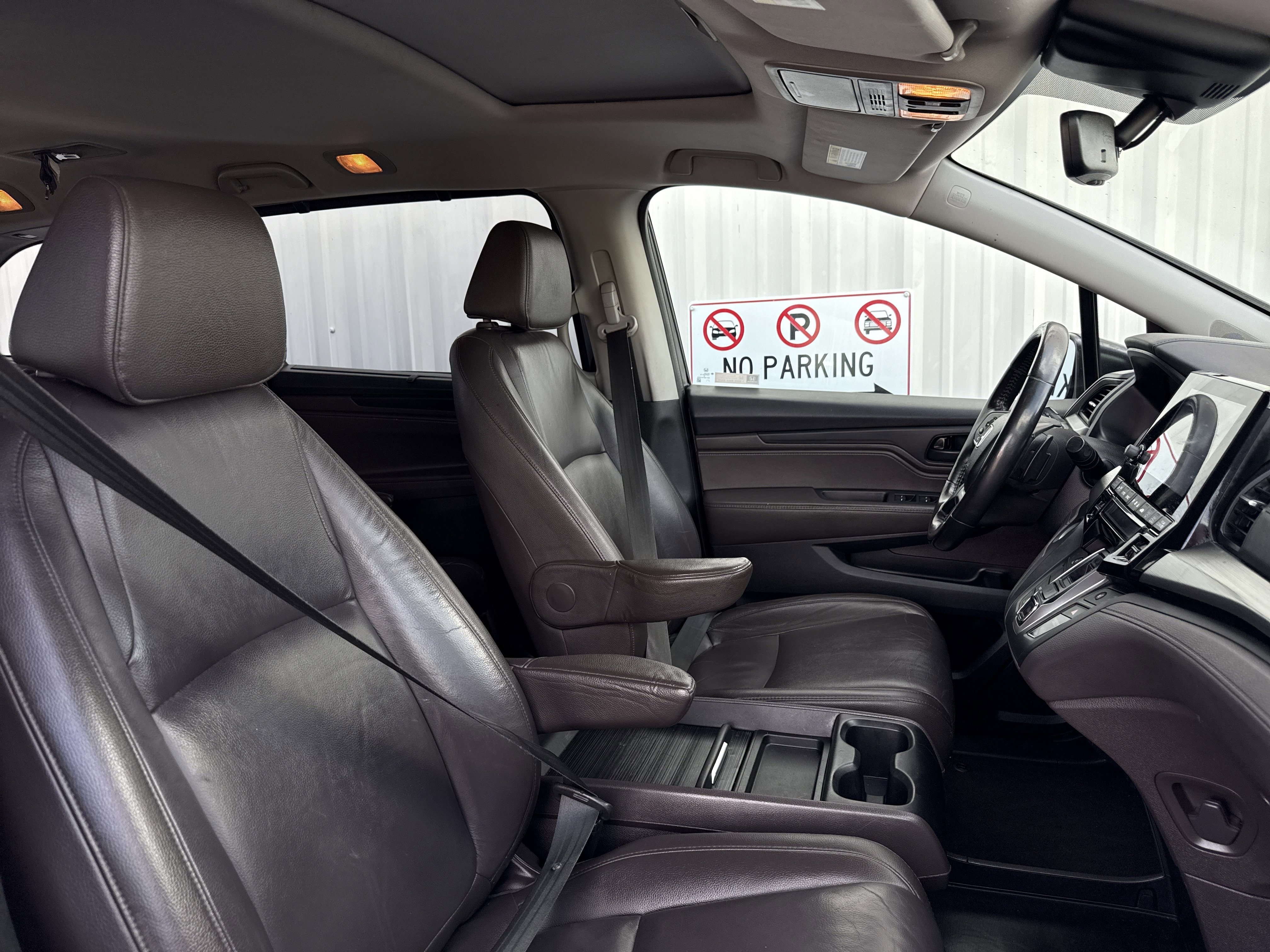 Used 2018 Honda Odyssey EX-L image 37