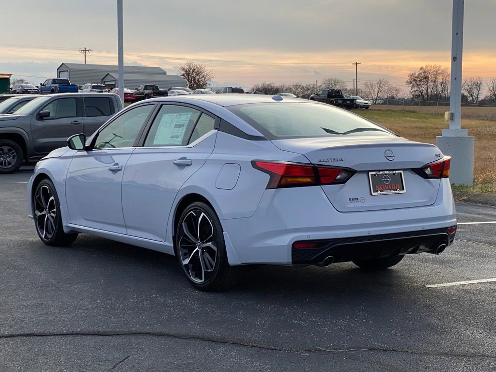 New 2025 Nissan Altima 2.5 SR w/ SR Premium Package image 6