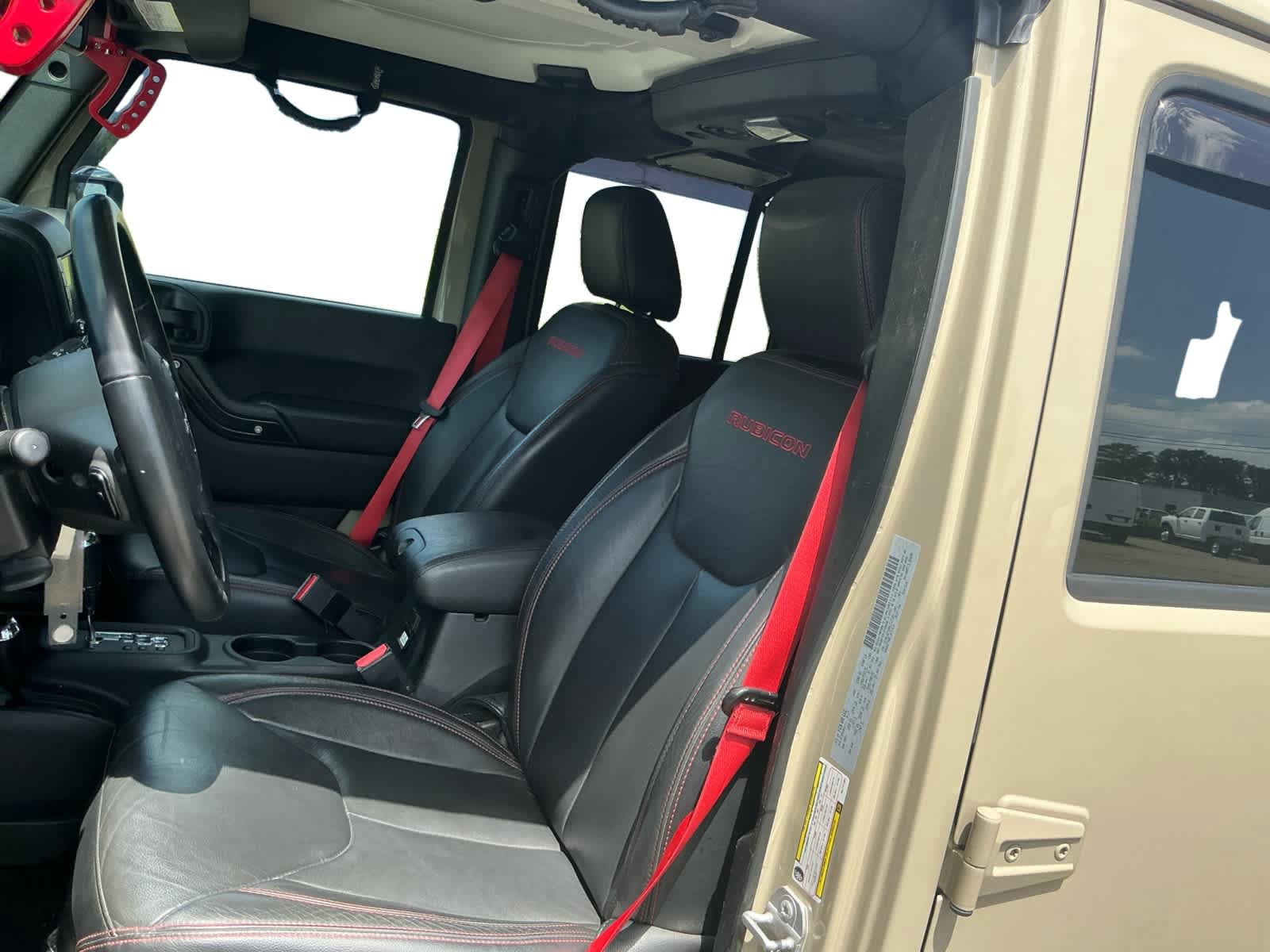 Used 2017 Jeep Wrangler Unlimited Rubicon AWD/4WD image 9