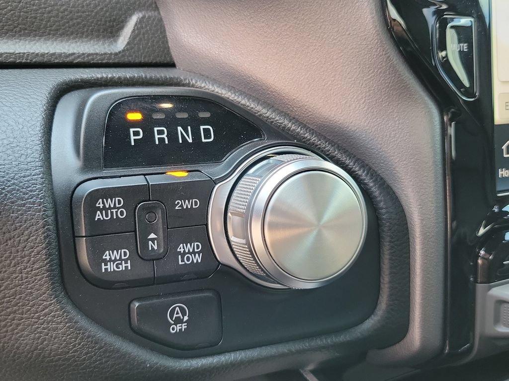 Used 2023 RAM 1500 Laramie AWD/4WD image 27