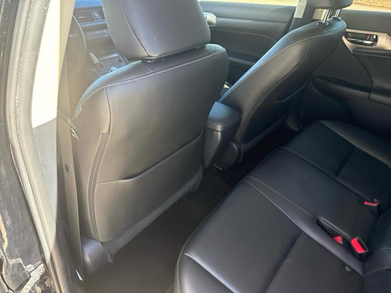 Used 2014 Lexus CT 200h image 29