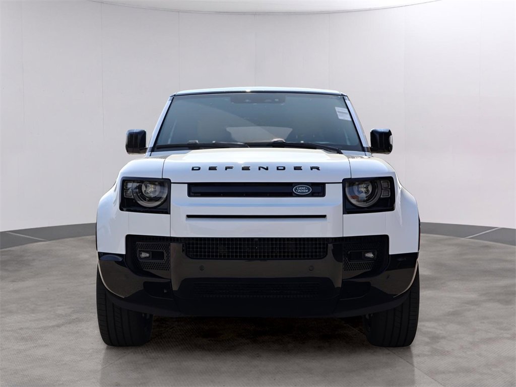 New 2025 Land Rover Defender 130 V8 image 2