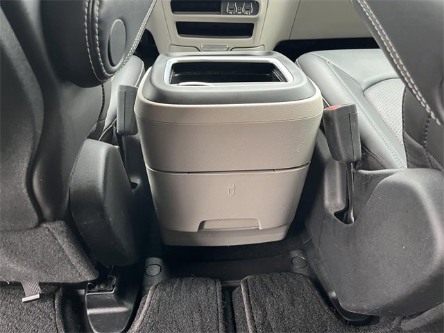 Used 2024 Chrysler Pacifica Touring-L image 35