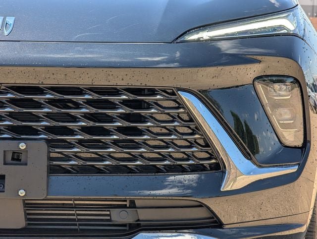 Used 2025 Buick Envision Avenir AWD/4WD image 8