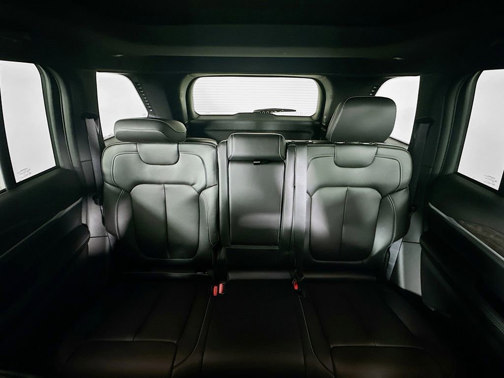 New 2026 Jeep Grand Cherokee Limited w/ Limited Altitude Package RWD image 10