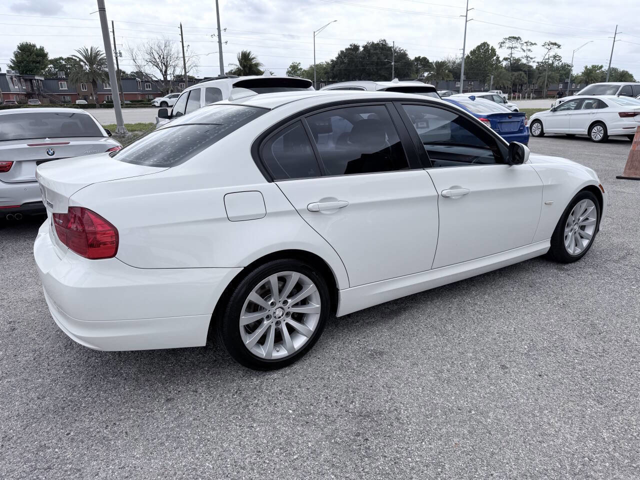 Used 2011 BMW 328i Sedan RWD image 6