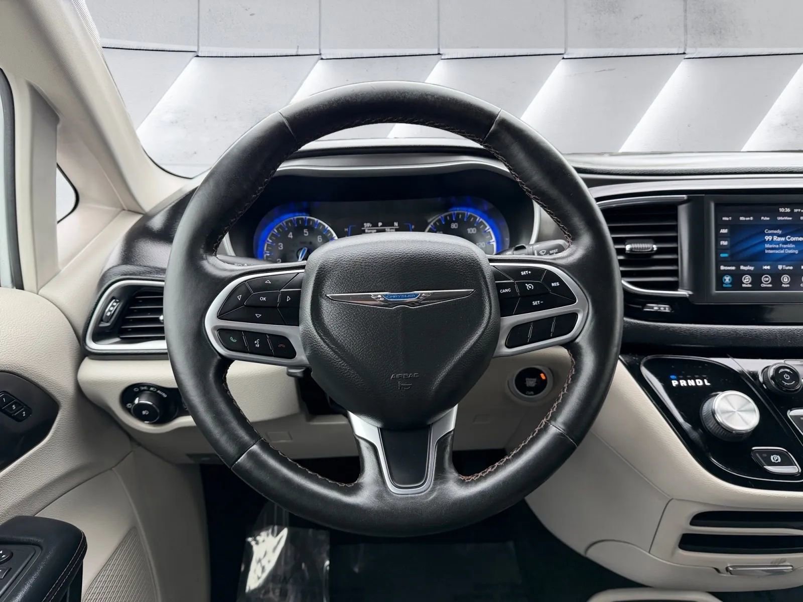 Used 2020 Chrysler Pacifica Touring-L image 20