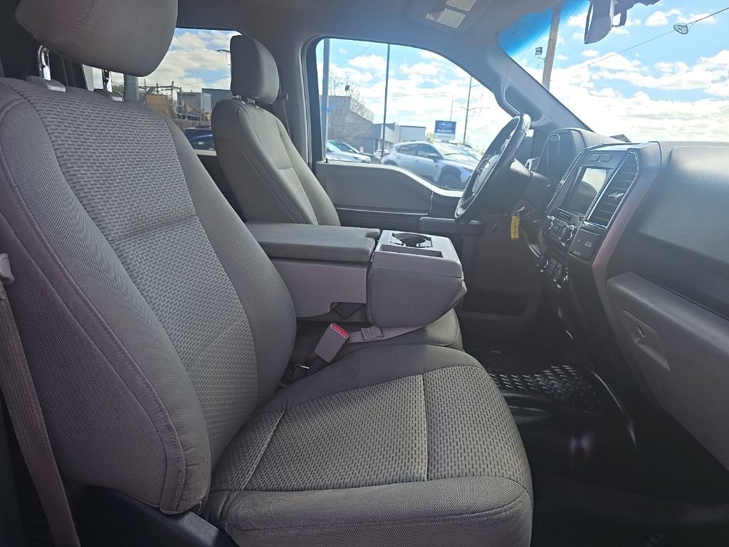 Used 2016 Ford F150 XLT w/ Equipment Group 302A Luxury image 30