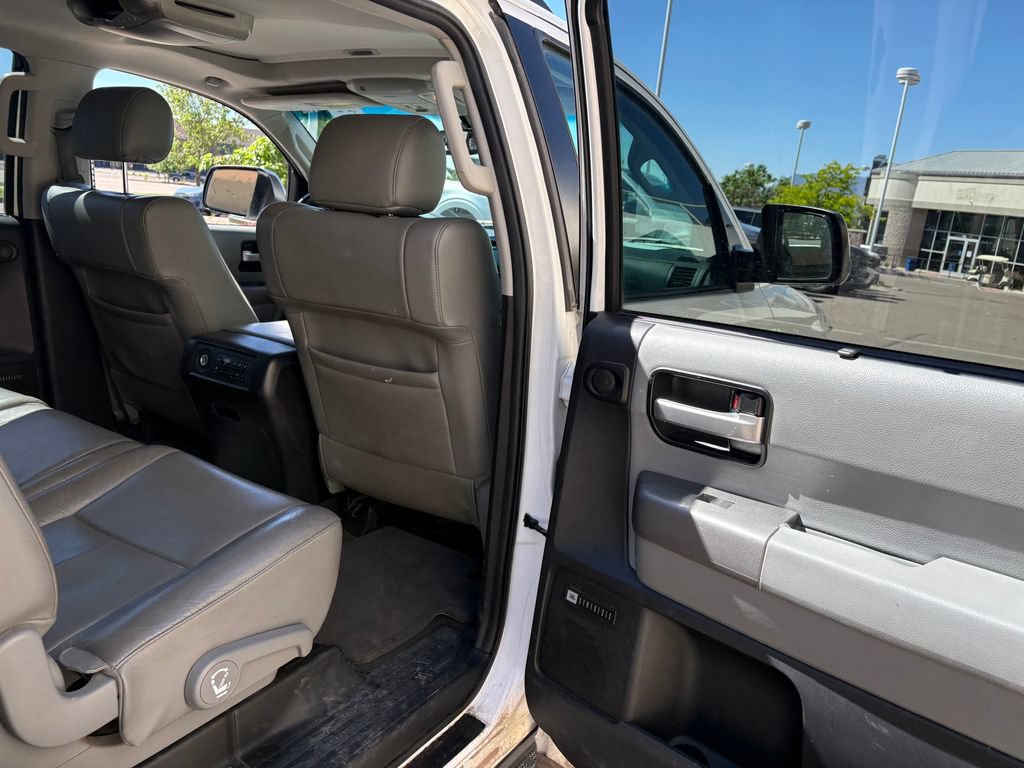 Used 2016 Toyota Sequoia Limited w/ Safety & Convenience Package AWD/4WD image 28