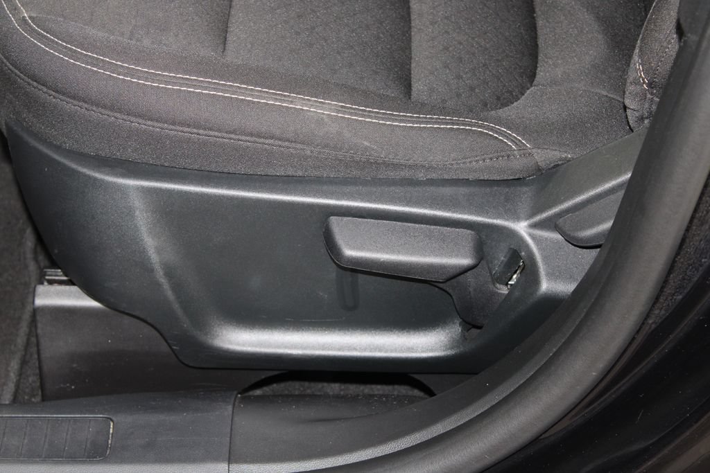 Used 2025 Ford Escape Active AWD/4WD image 16
