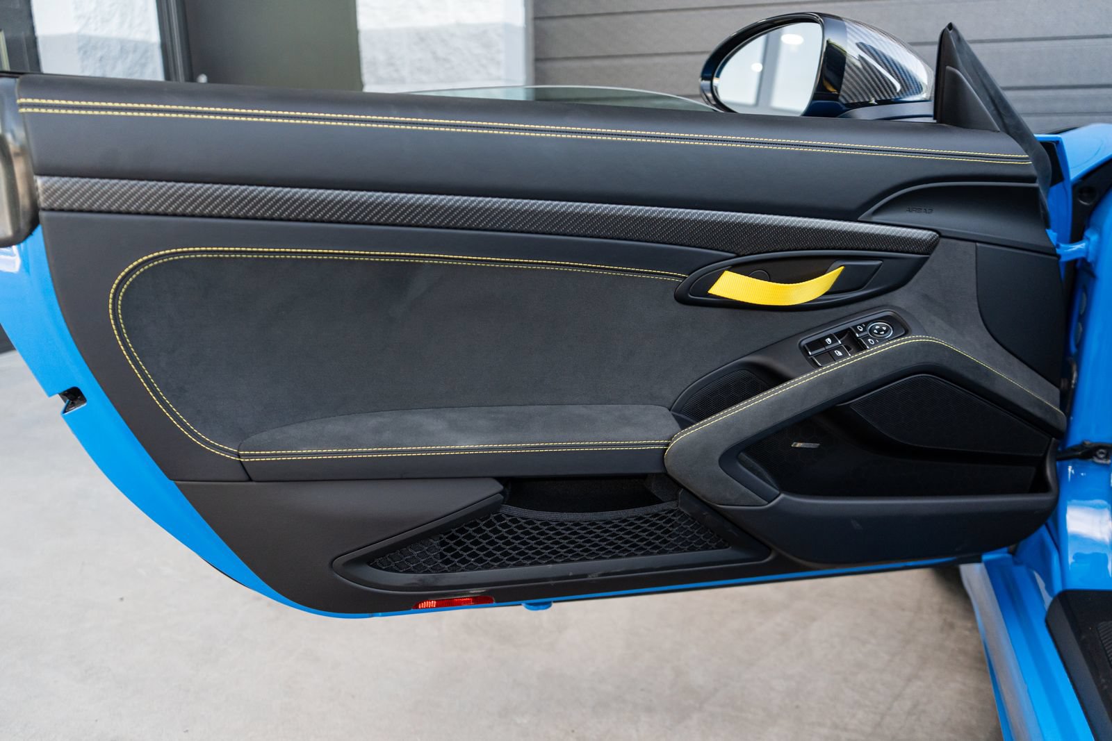 Used 2025 Porsche 718 Boxster Spyder RS RWD image 24