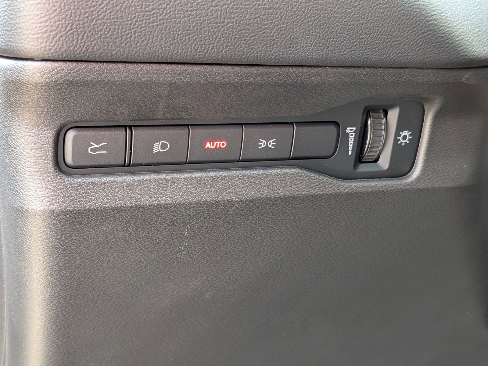 Used 2024 Dodge Charger R/T w/ Plus Group image 17