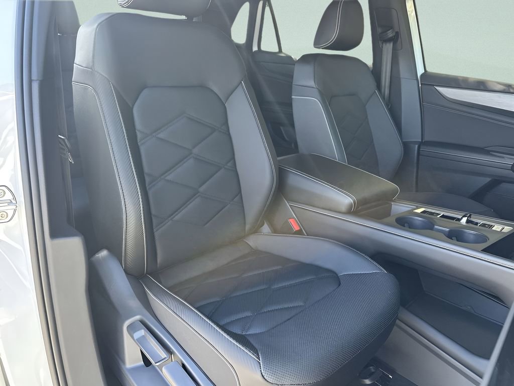 New 2026 Volkswagen Atlas Cross Sport SE image 25