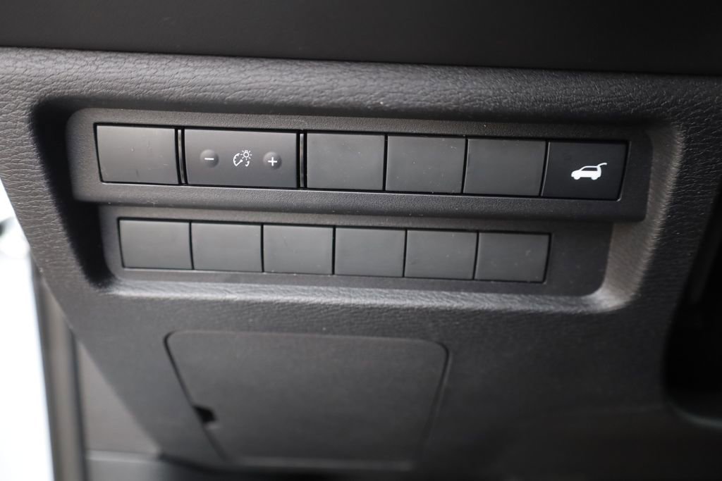 New 2025 Mitsubishi Outlander SE image 41