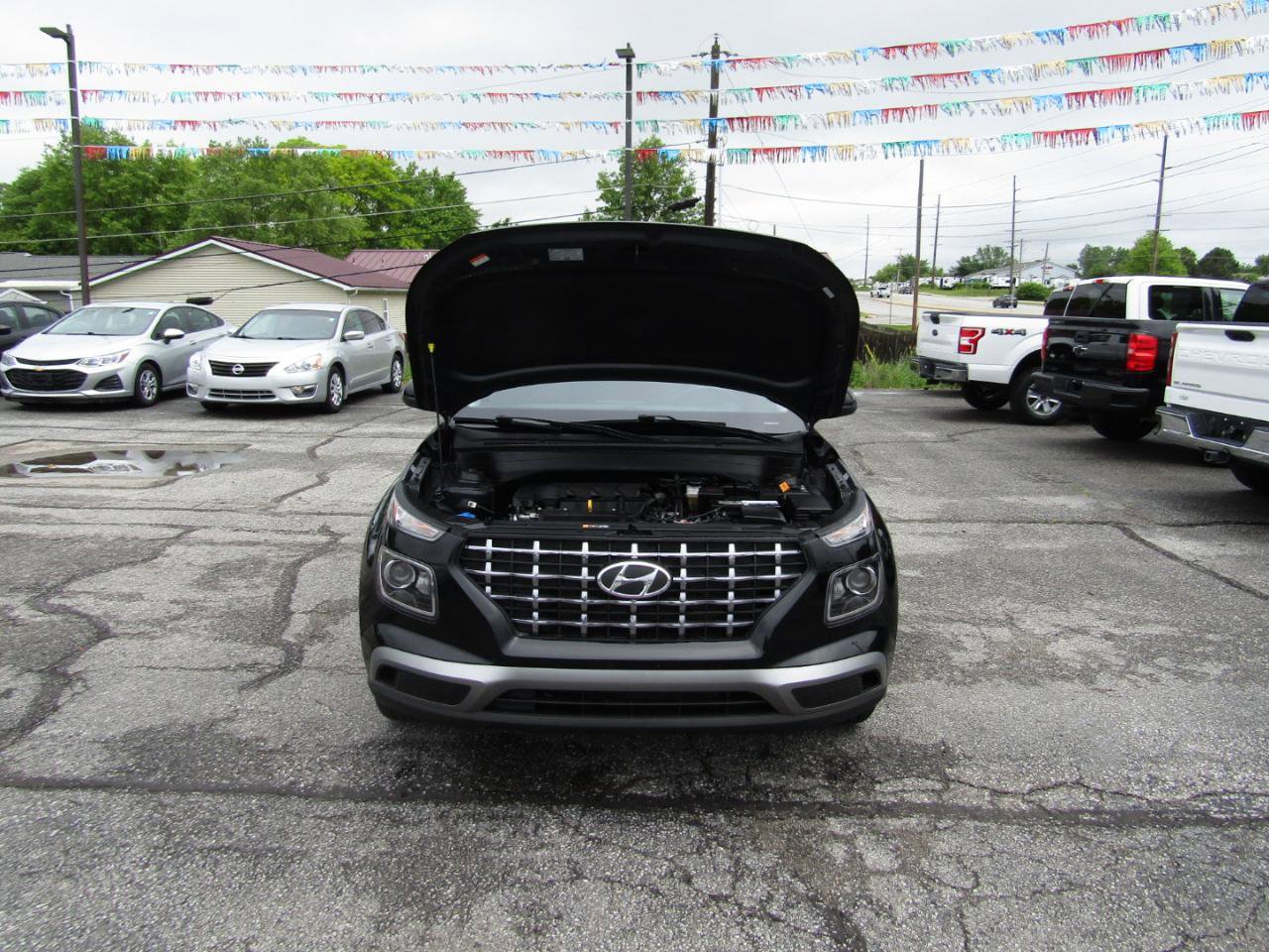 Used 2022 Hyundai Venue SEL FWD image 29
