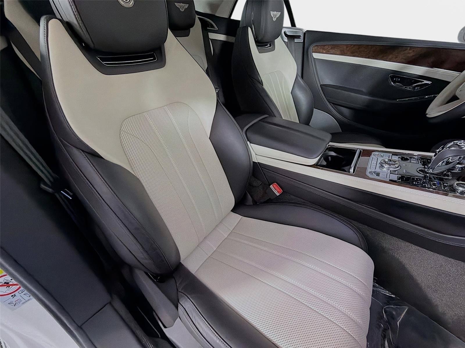 Used 2022 Bentley Continental GT AWD/4WD image 25