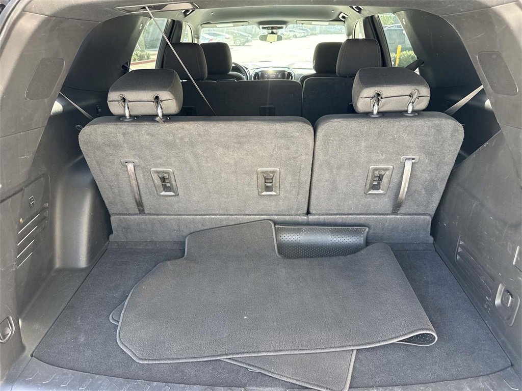 Used 2023 Chevrolet Traverse LT image 23