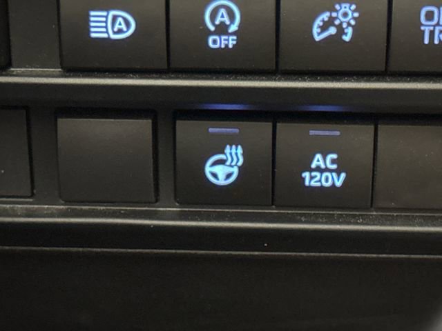 Used 2023 Toyota Tundra Limited AWD/4WD image 31