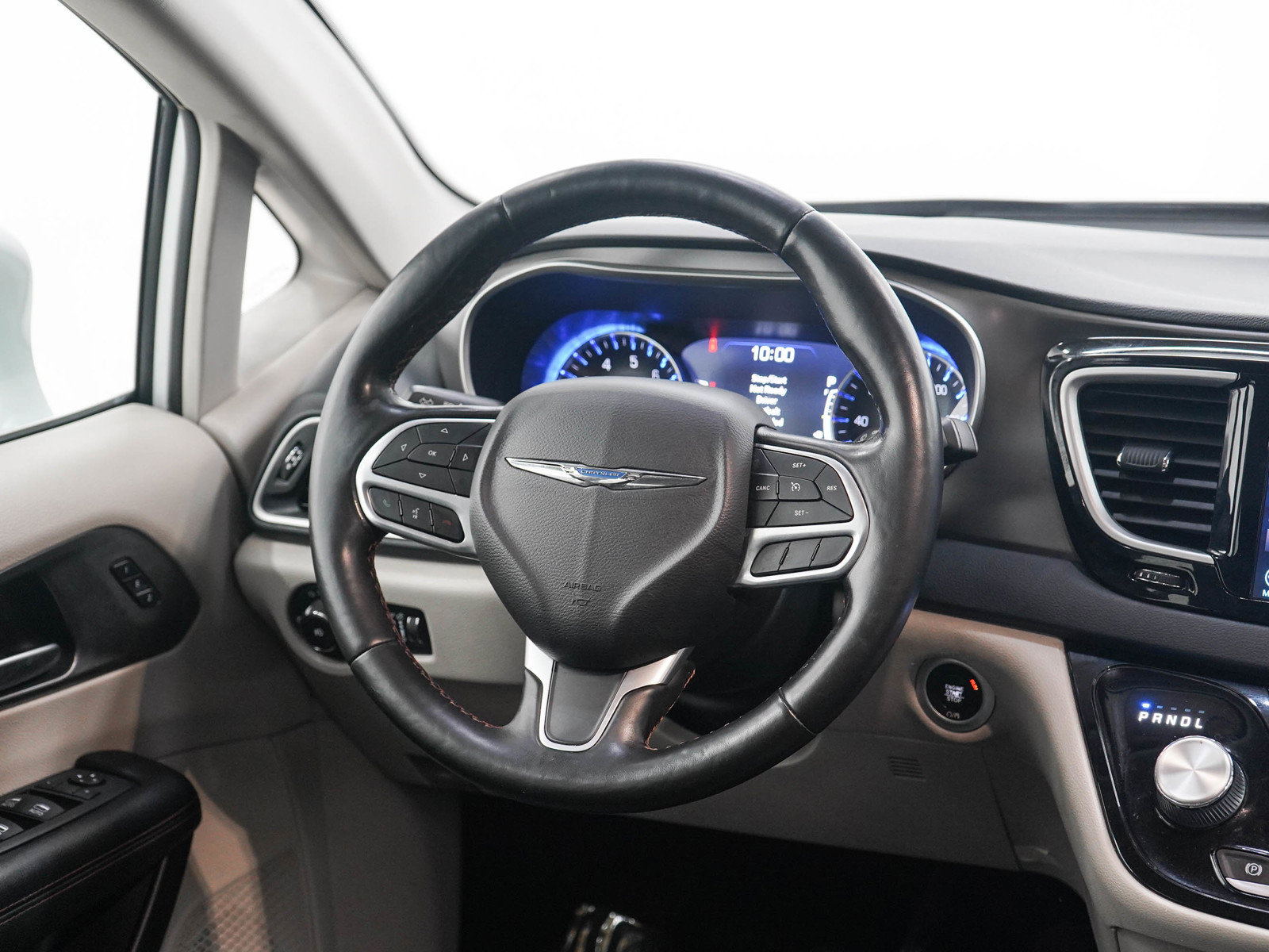 Used 2020 Chrysler Pacifica Touring-L Plus FWD image 15