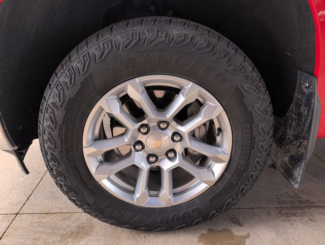 Used 2025 Chevrolet Silverado 1500 LT w/ Z71 Off-Road Package image 24