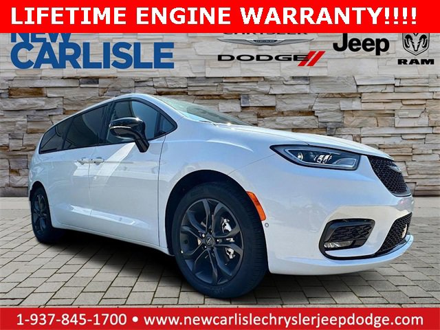 New 2026 Chrysler Pacifica Select