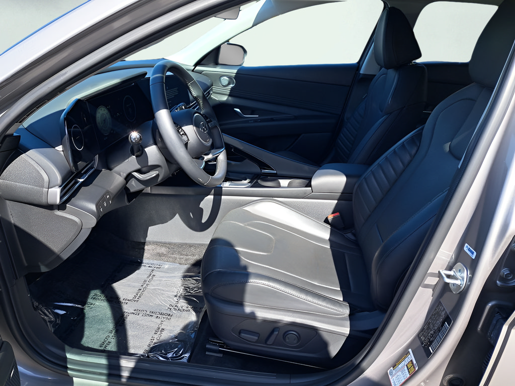Used 2023 Hyundai Elantra Limited FWD image 33