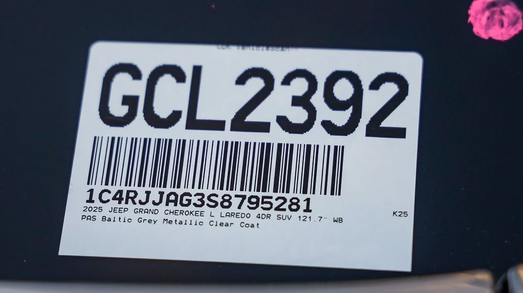 New 2025 Jeep Grand Cherokee L Laredo w/ Luxury Tech Group I image 30