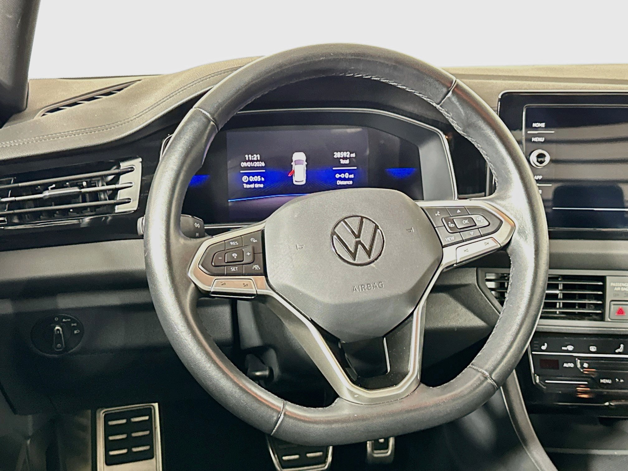 Used 2025 Volkswagen Jetta Sport FWD image 18