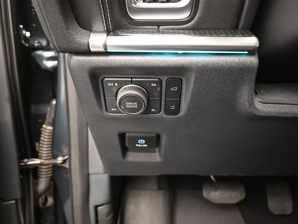 Used 2025 Ford Expedition Platinum w/ Stealth Appearance Package image 14