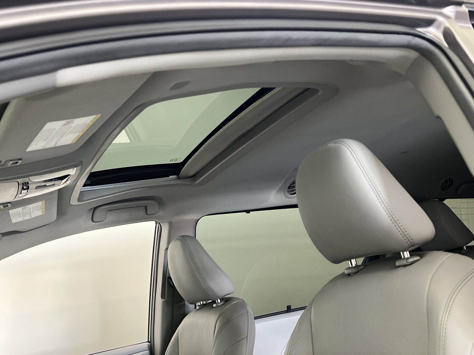 Used 2019 Toyota Sienna XLE w/ XLE Navigation Package image 22