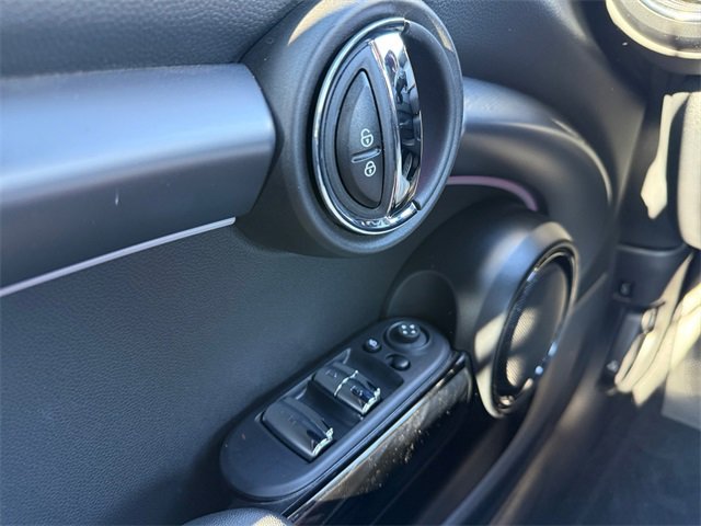 Certified 2024 MINI Cooper S image 33