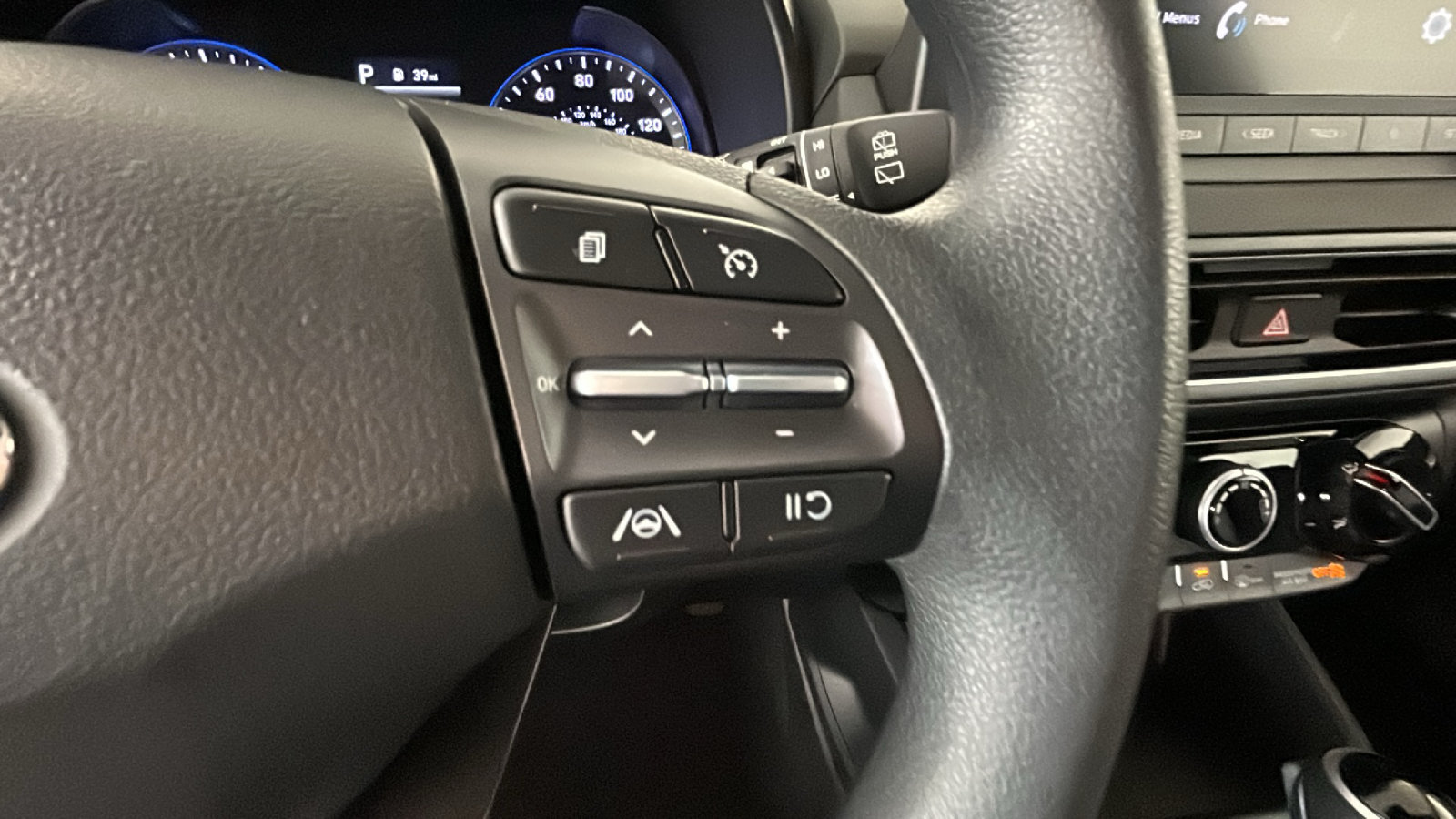 Used 2023 Hyundai Kona SEL FWD image 21