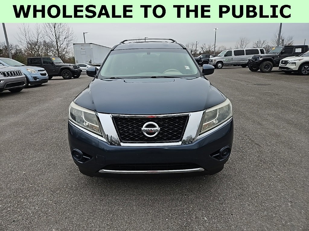 Used 2015 Nissan Pathfinder S image 2